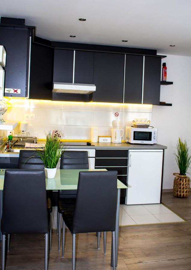 Blue Line Apartements Arnoldstein Bagian luar foto
