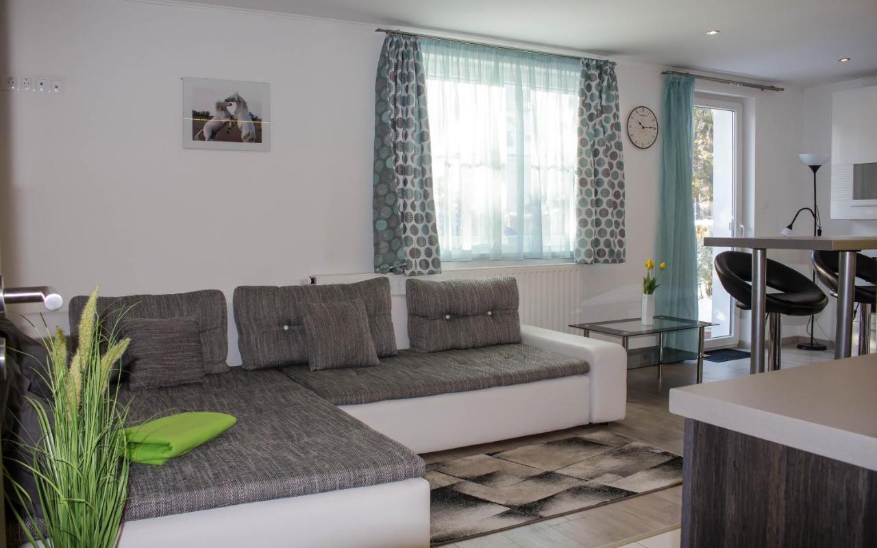 Blue Line Apartements Arnoldstein Bagian luar foto