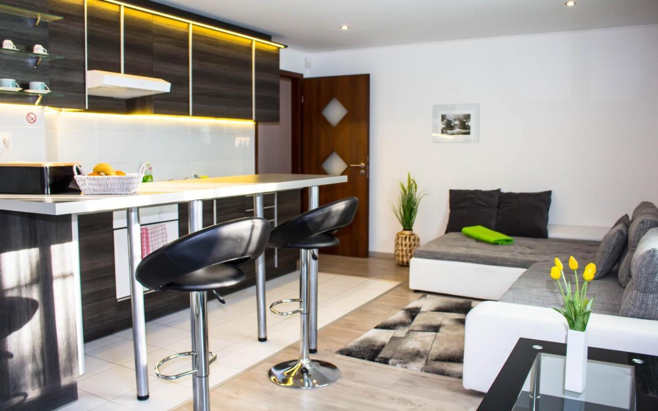Blue Line Apartements Arnoldstein Bagian luar foto